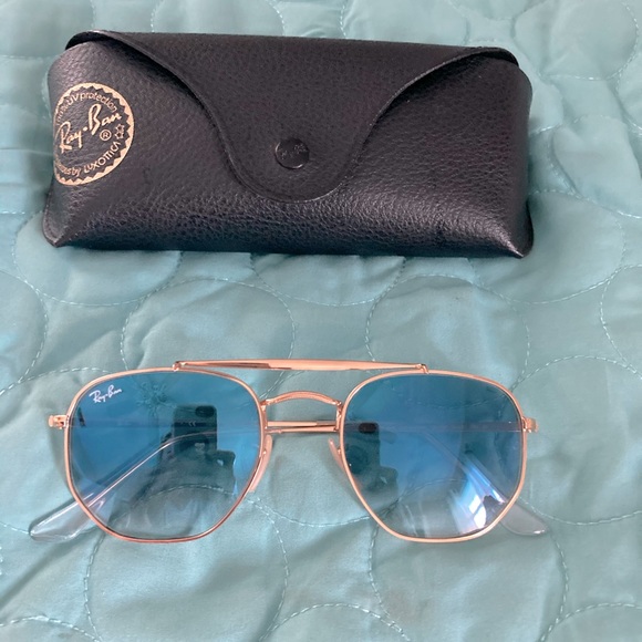 New Women RayBans - Picture 5 of 6